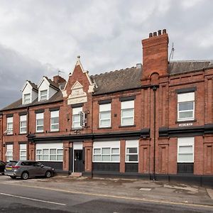 Dusties Hotel